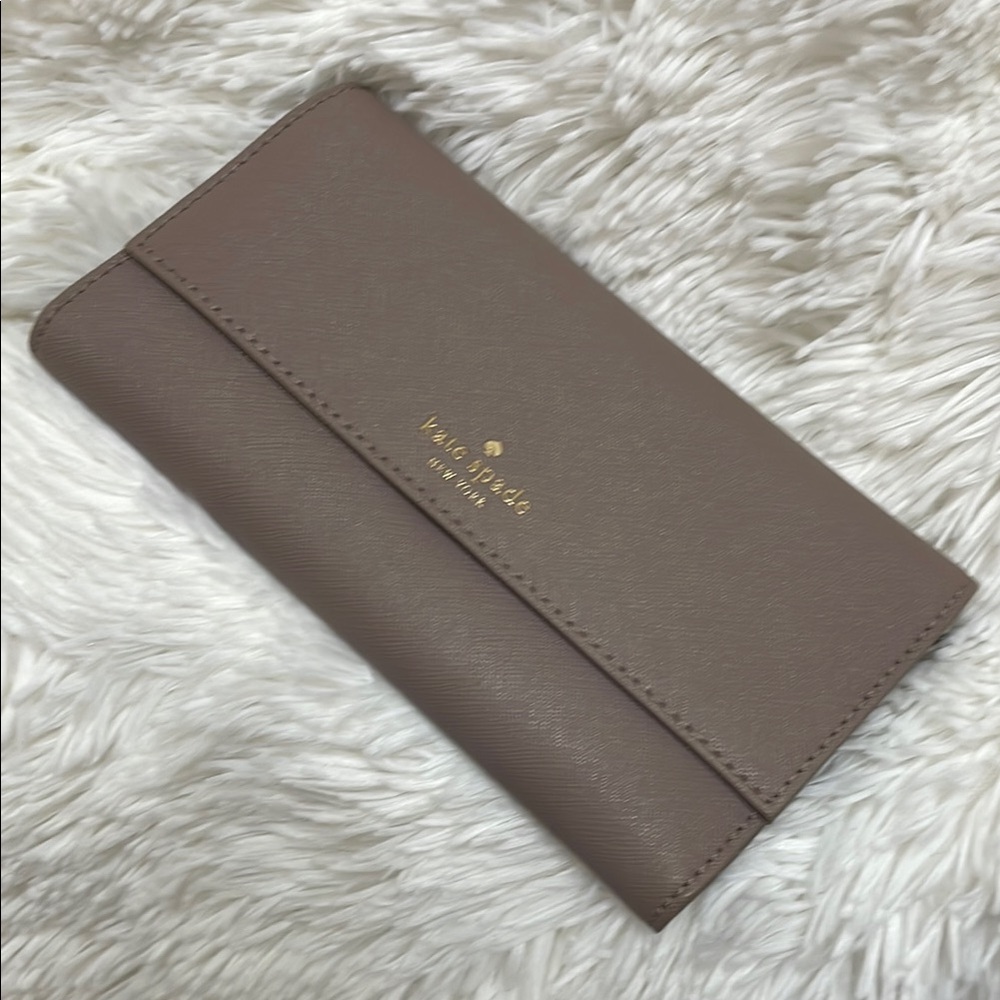 Kate Spade ♠️ Muted Tan & Gold Sleek Design Classic Magnetic Snap Large Wallet